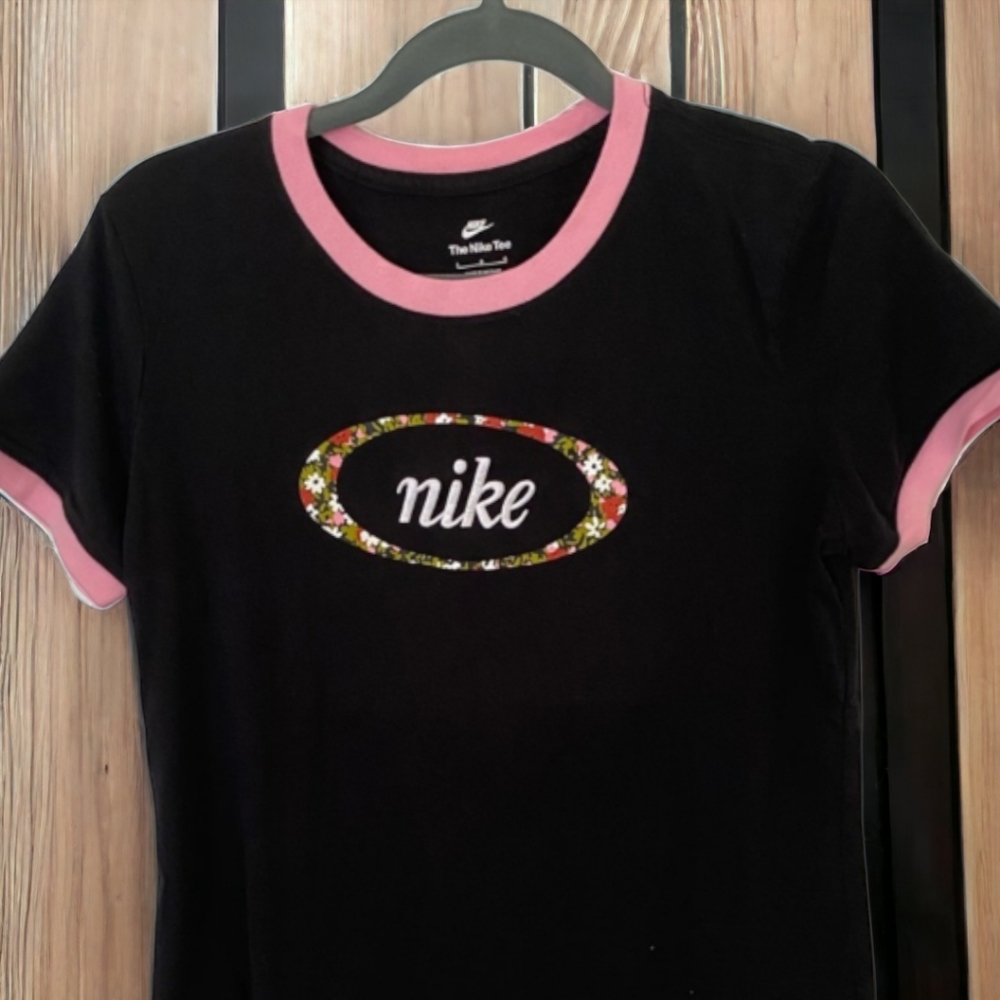 Nike tee
